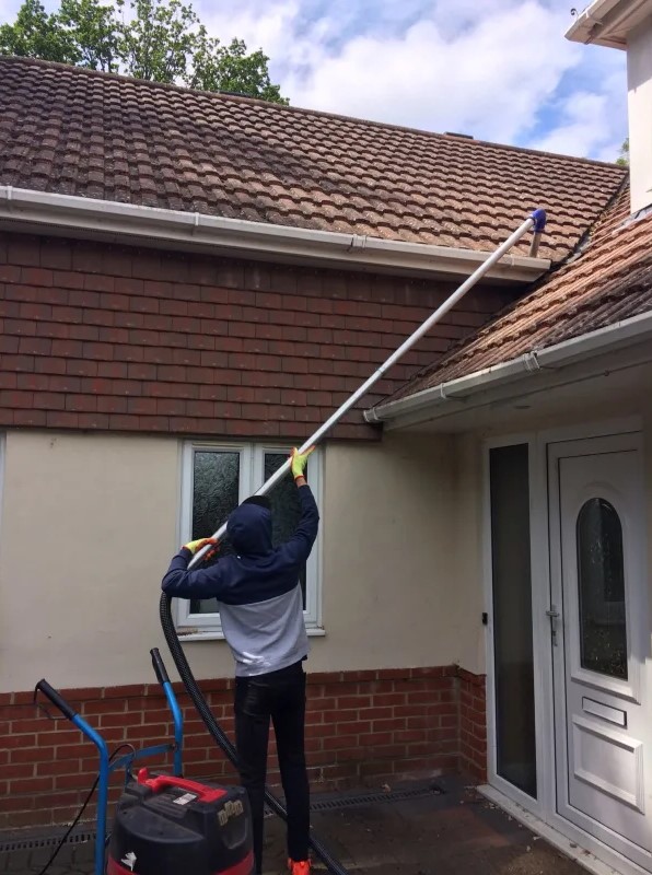 Reach and Wash Window Cleaning in Eastleigh